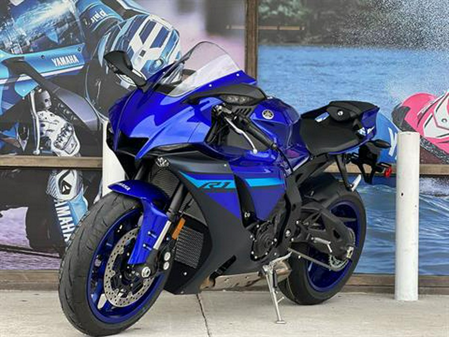 2024 Yamaha YZF-R1