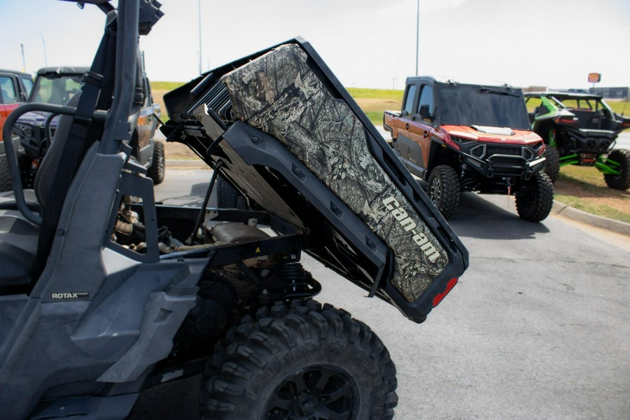 2023 CAN-AM DEFENDER MAX XMR HD10