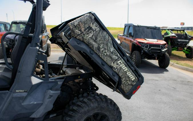 2023 CAN-AM DEFENDER MAX XMR HD10