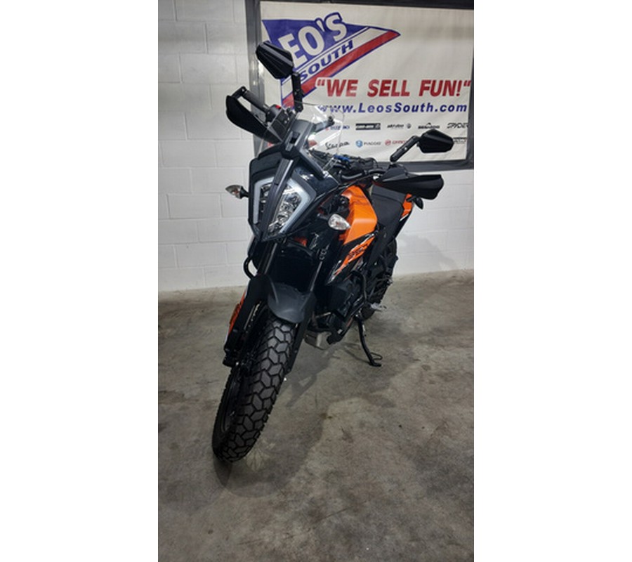2024 KTM Adventure 390