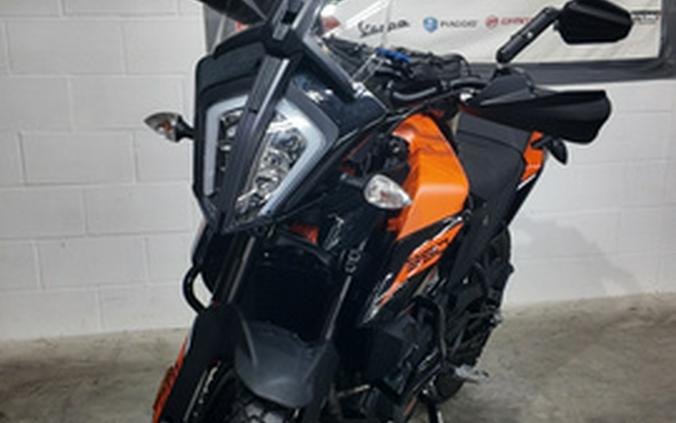 2024 KTM Adventure 390