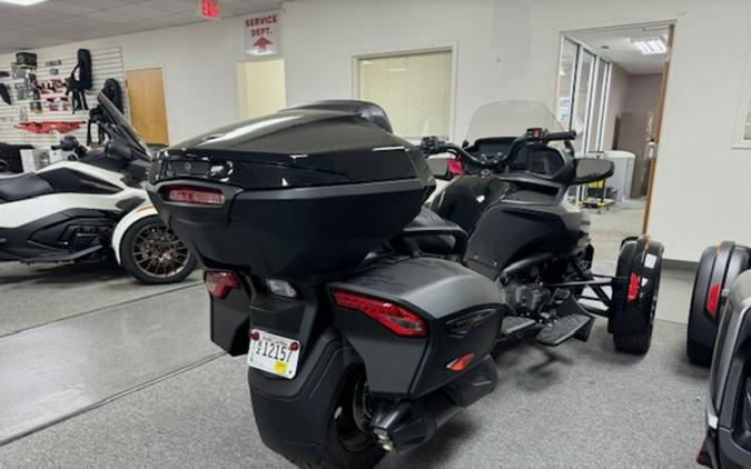 2024 Can-Am Spyder F3 Limited Dark Wheels