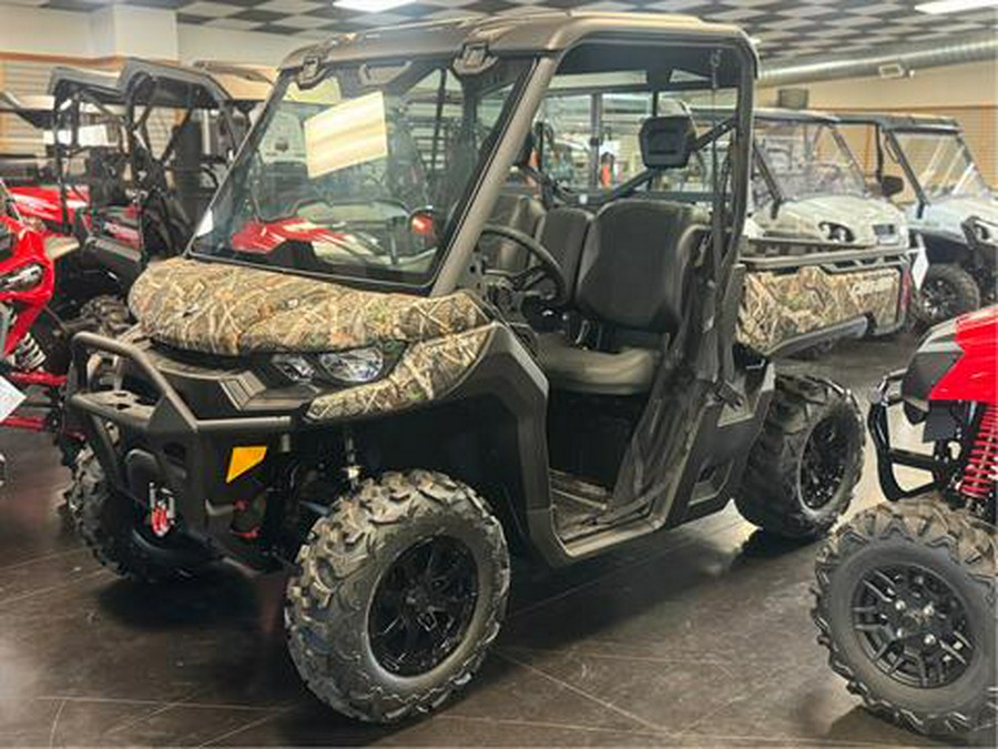 2024 Can-Am Defender XT HD9