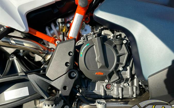 2025 KTM 890 Adventure R