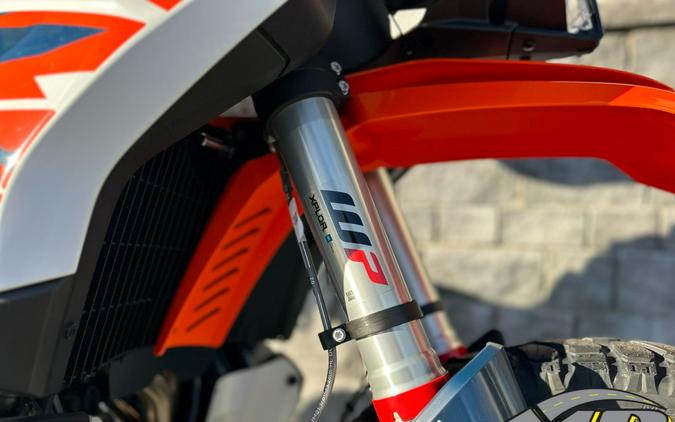 2025 KTM 890 Adventure R