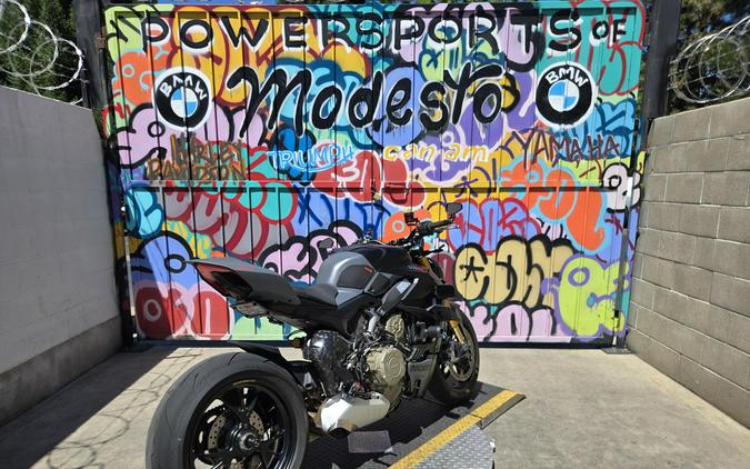 2024 Ducati STREETFIGHTER V4