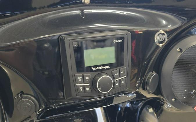 2017 Harley-Davidson Trike FLRT - Freewheeler