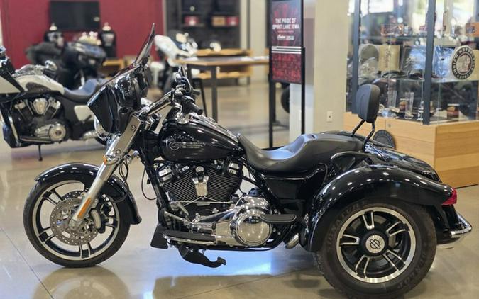 2017 Harley-Davidson Trike FLRT - Freewheeler