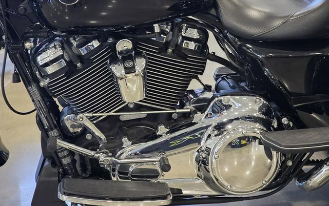 2017 Harley-Davidson Trike FLRT - Freewheeler