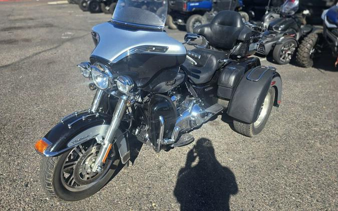 2013 Harley-Davidson Trike FLHTCUTG - Tri Glide Ultra Classic