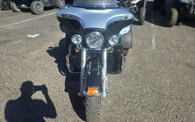 2013 Harley-Davidson Trike FLHTCUTG - Tri Glide Ultra Classic