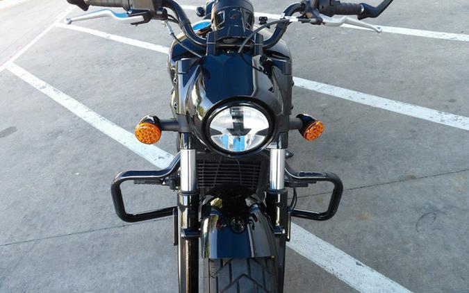 2025 Indian Scout Bobber Black Metallic