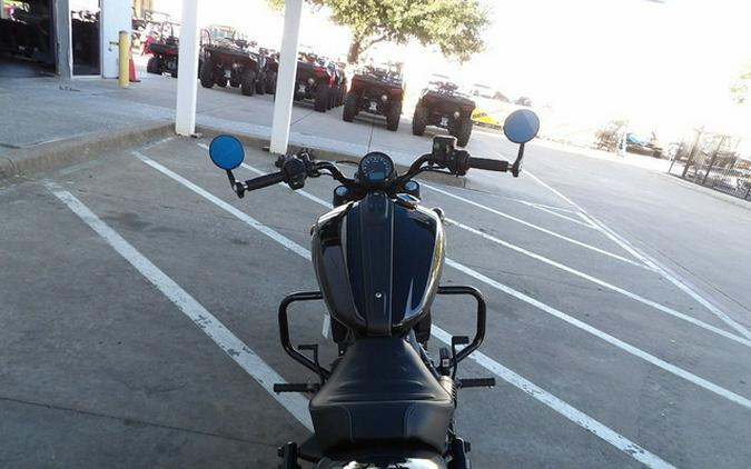 2025 Indian Scout Bobber Black Metallic