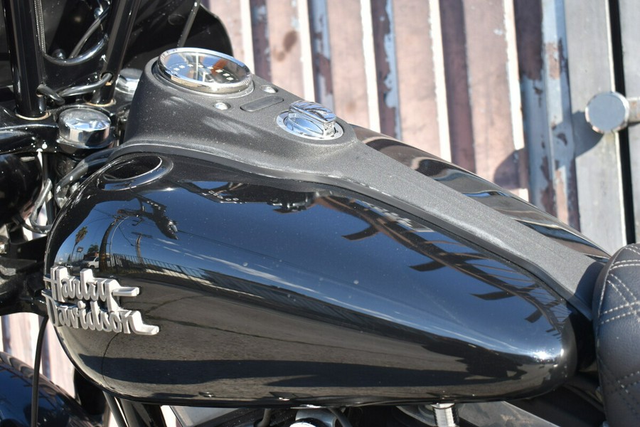 2014 Harley-Davidson® Street Bob® FXDBP