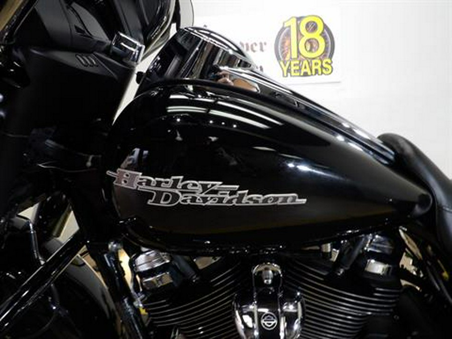 2017 Harley-Davidson Street Glide®