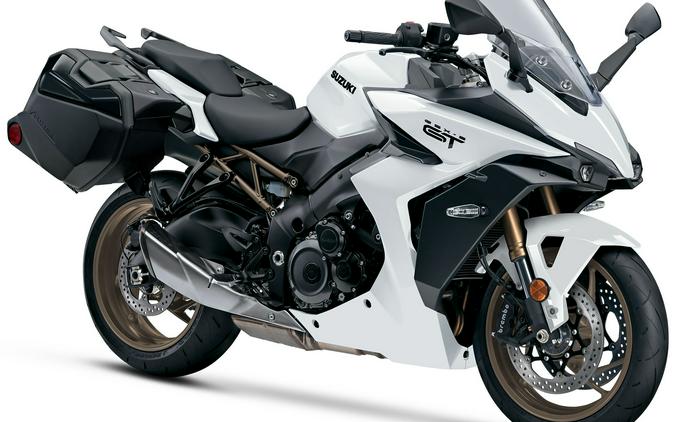 2026 Suzuki GSX-S 1000GT+