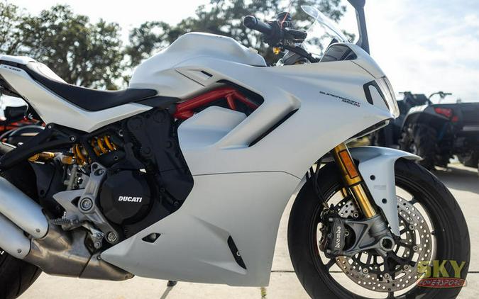 2022 Ducati SuperSport 950 S White Silk fairing