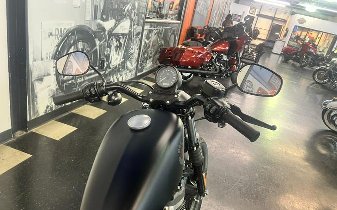 2021 Harley-Davidson® Iron 883™ Black Denim XL883N