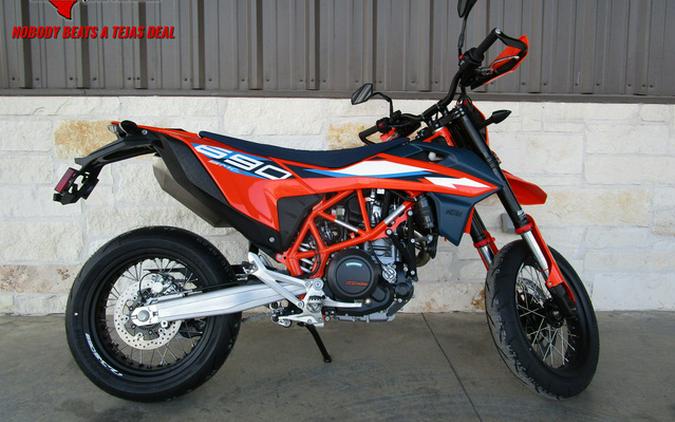 2024 KTM 690 SMC R