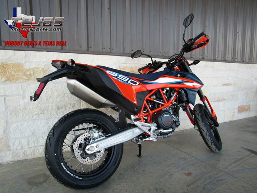 2024 KTM 690 SMC R