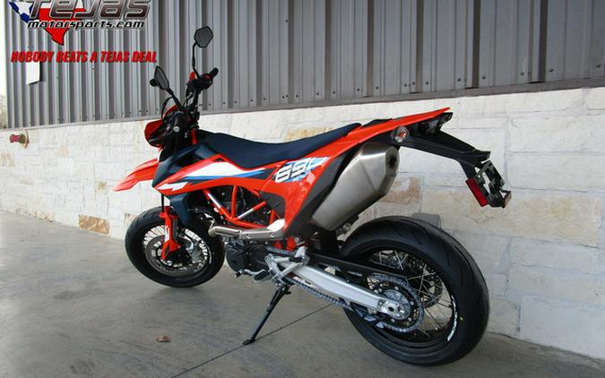 2024 KTM 690 SMC R