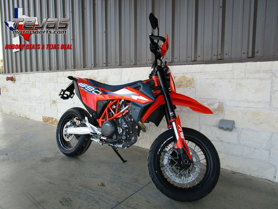 2024 KTM 690 SMC R