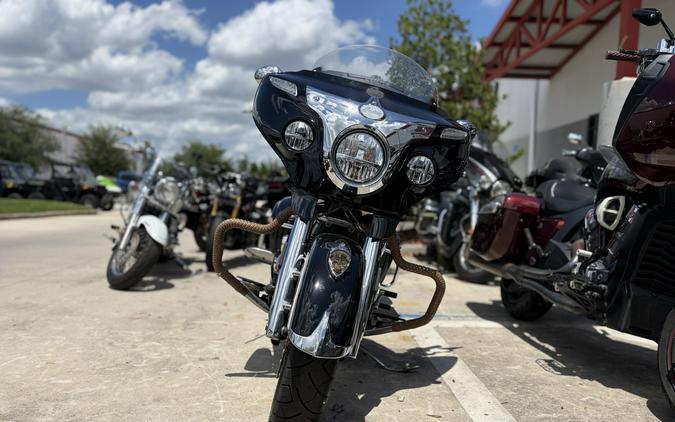 2017 Indian Motorcycle ROADMASTER CLASSIC THUNDER BLK 49ST Classic