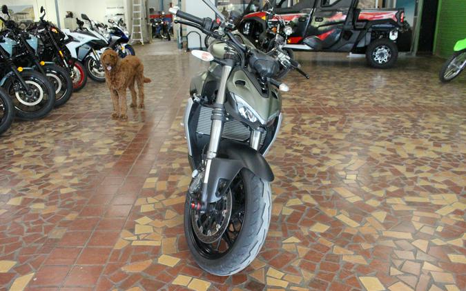 2023 Ducati Streetfighter V2 Storm Green - PB003907