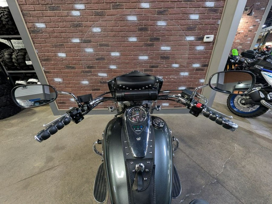 2021 Kawasaki Vulcan® 900 Classic LT