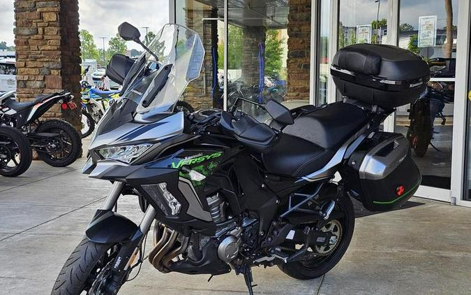 2022 Kawasaki Versys® 1000 SE LT+