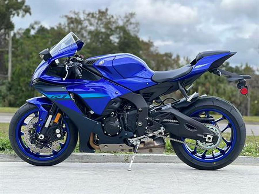 2024 Yamaha YZF-R1