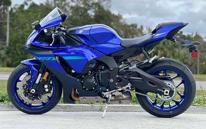 2024 Yamaha YZF-R1