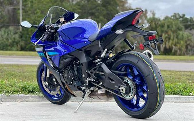 2024 Yamaha YZF-R1