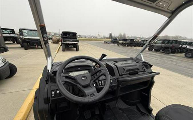 2024 Can-Am Defender X MR