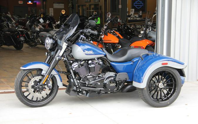 2023 Harley-Davidson Freewheeler Bright Billiard Blue/Billiard Gray – Black