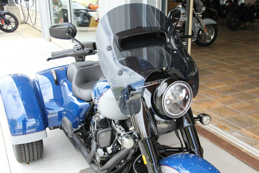 2023 Harley-Davidson Freewheeler Bright Billiard Blue/Billiard Gray – Black