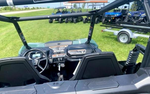 2023 Can-Am® Commander DPS 700