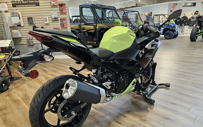 2026 Kawasaki NINJA 500 SE ABS Metallic Yellowish Green/Ebony - 109361