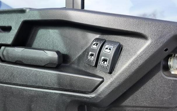 2025 Can-Am® Defender Limited HD10