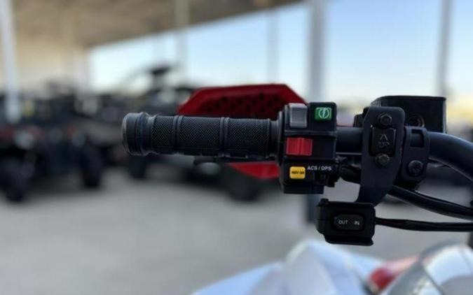 2026 Can-Am® Renegade X mr 1000 R Hyper Silver & Legion Red