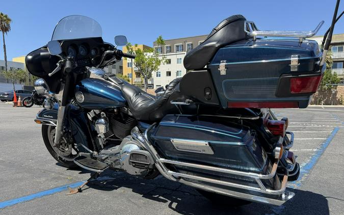 2002 Harley-Davidson® Electra Glide® Ultra Classic® Blue