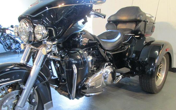 2010 Harley-Davidson® FLHTCUTG - Tri Glide® Ultra Classic®