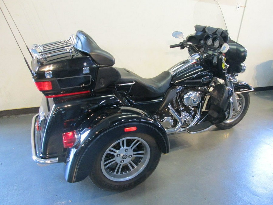 2010 Harley-Davidson® FLHTCUTG - Tri Glide® Ultra Classic®