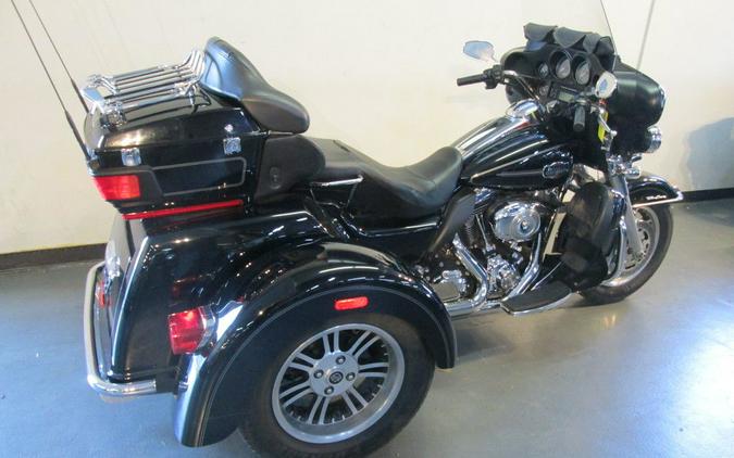 2010 Harley-Davidson® FLHTCUTG - Tri Glide® Ultra Classic®