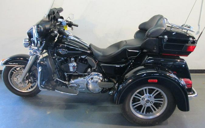 2010 Harley-Davidson® FLHTCUTG - Tri Glide® Ultra Classic®