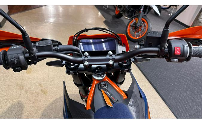 2026 KTM SMC 690 R