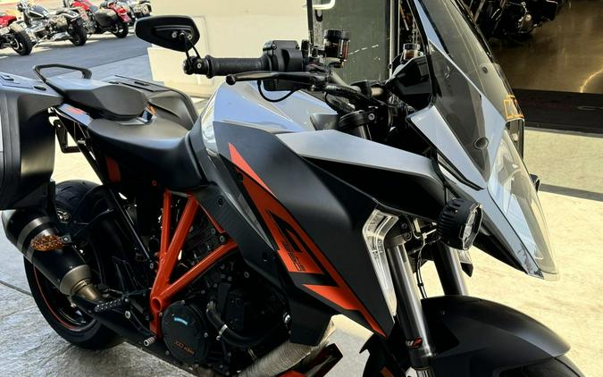 2016 KTM 1290 Super Duke GT