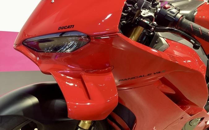 2025 Ducati Panigale V4s