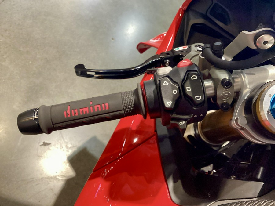 2025 Ducati Panigale V4s