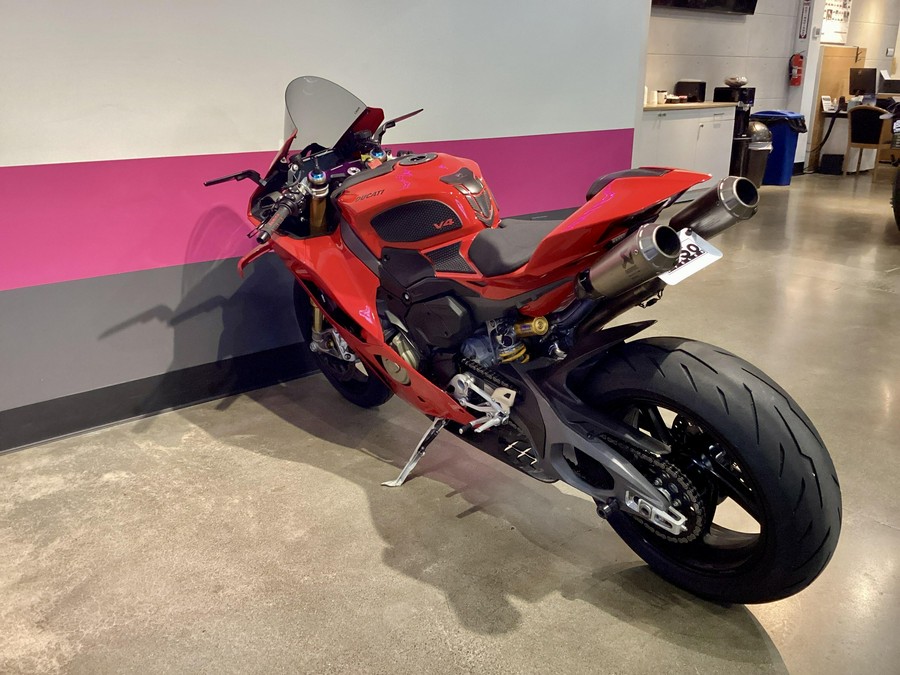 2025 Ducati Panigale V4s